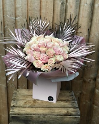 Pink rose bouquet