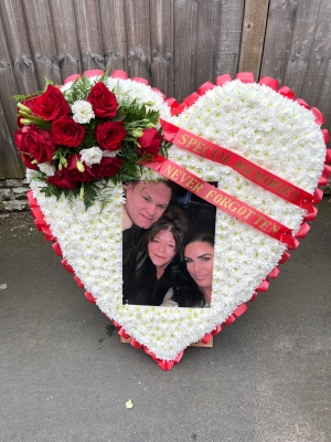 3ft standing heart 3