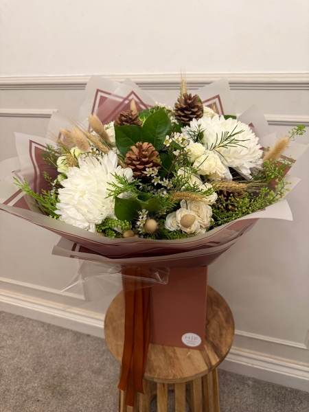 Naturally Christmas bouquet
