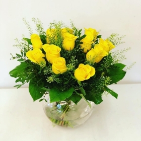 Yellow rose vase