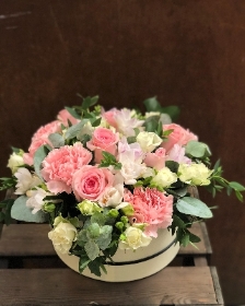 Rose blush hat box