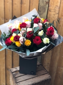 50 mixed roses bouquet