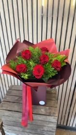 6 luxury valentines roses