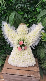 Angel with feathered edge wings